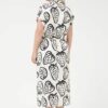 COMPAGNIA FANTASTICA Abito midi camicia bianco con stampa fragole