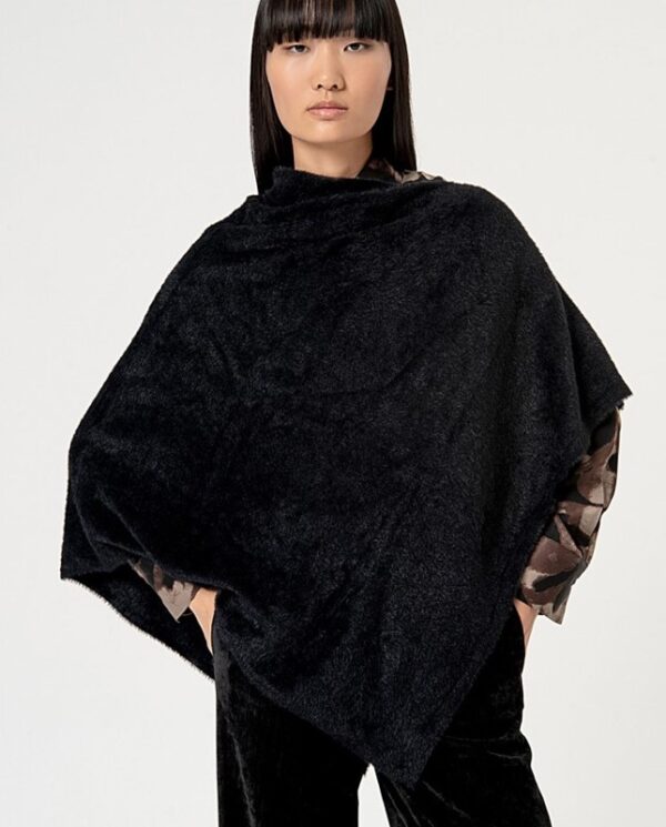 SURKANA Poncho a maglia liscia con pelliccia