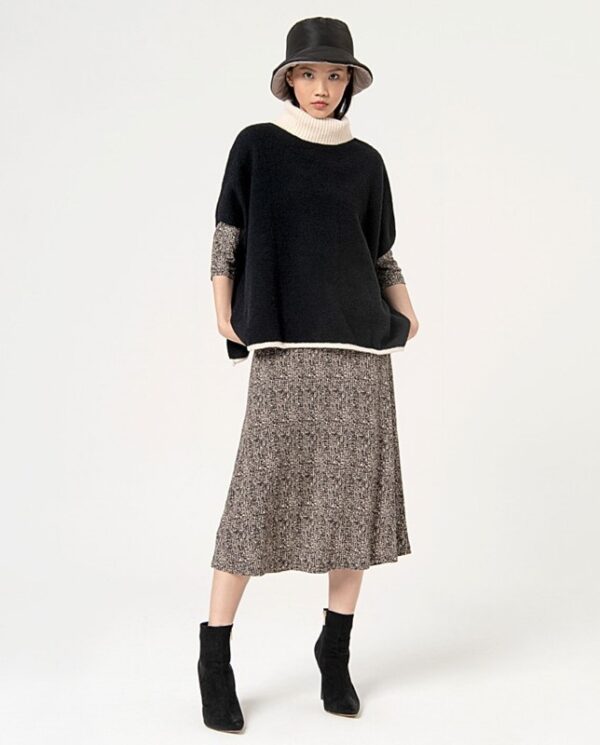 SURKANA Poncho in maglia con dettagli a contrasto