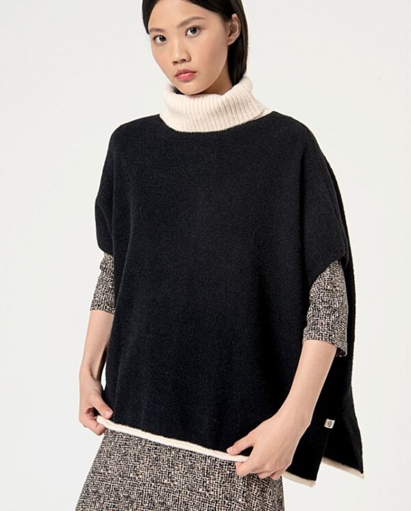 SURKANA Poncho in maglia con dettagli a contrasto