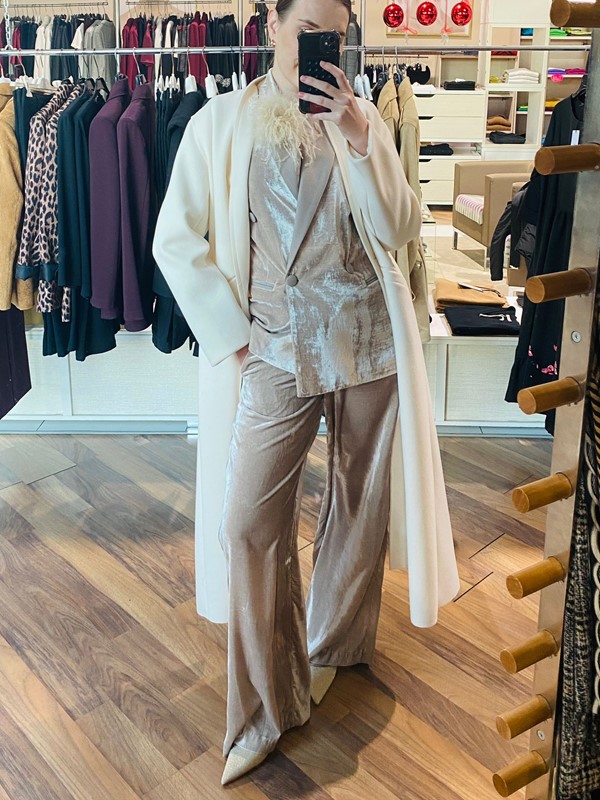 PEPE ROSA Cappotto lungo panna con spacco dietro