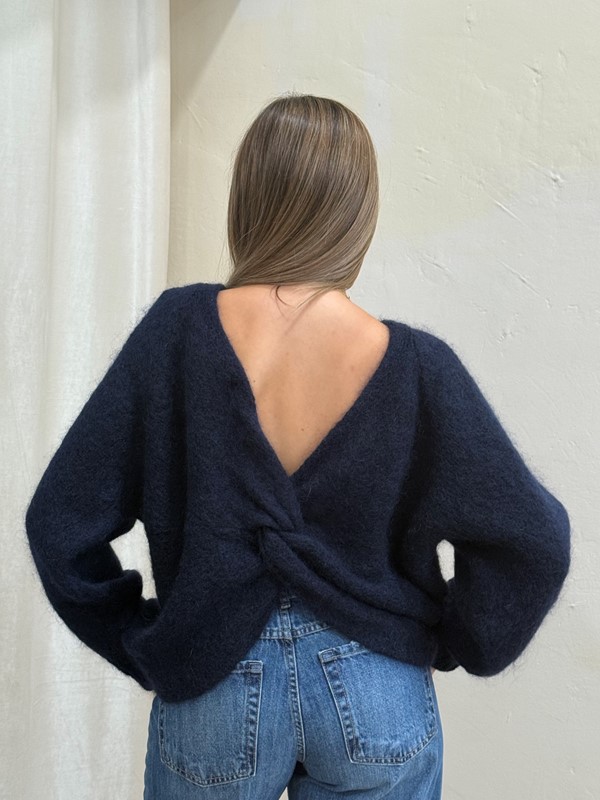 PHILIA LOFT Maglione con scollatura nodo sulla schiena