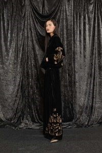 SOUVENIR Pantalone in velluto a palazzo con elastico in vita