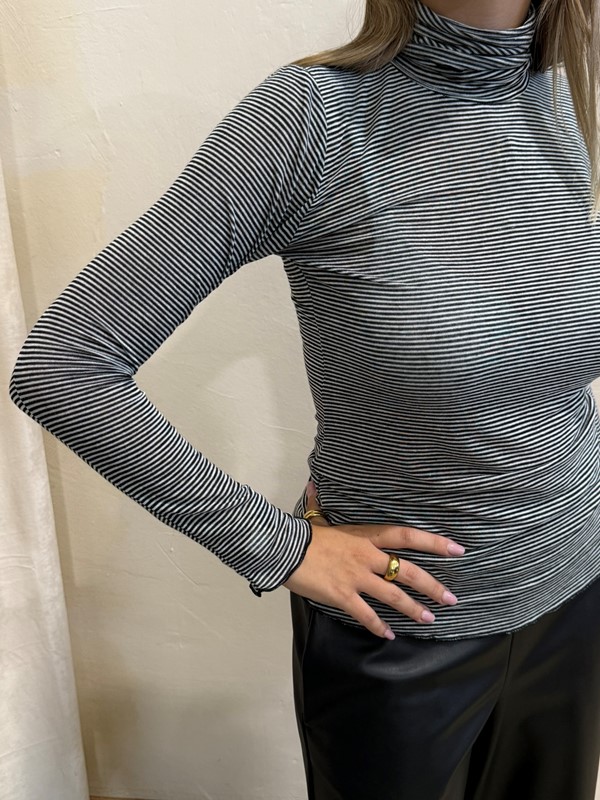 SOUVENIR Maglia collo alto misto cachemire