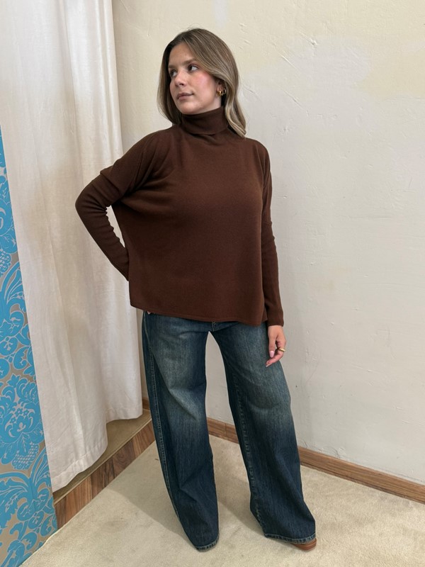 SOUVENIR Maglia collo alto a scatoletta con manica aderente
