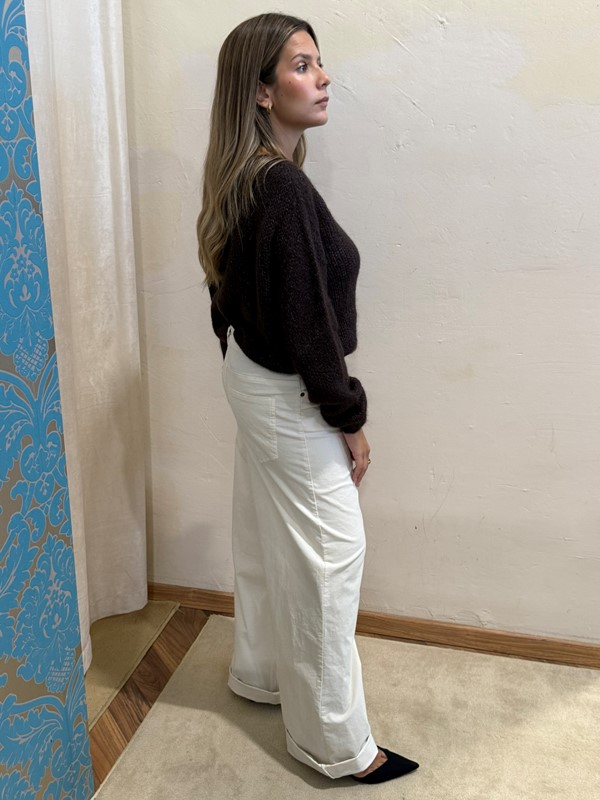 SOUVENIR Pantalone ampio con chiusura asimetrica e applicazione