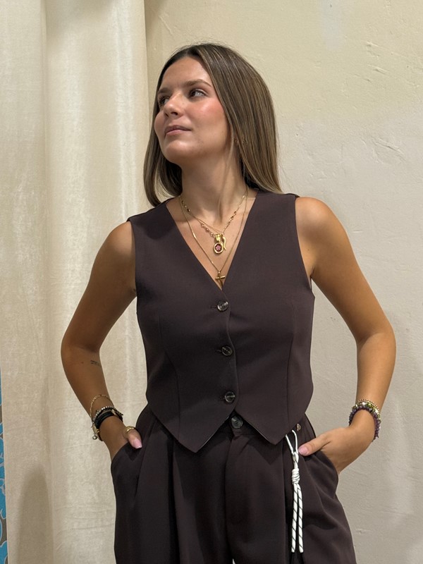 F4F42B74A75C611AF16A24CCBEE9254E_ PHILIA LOFT Completo gilet+ pant. con pences + access.