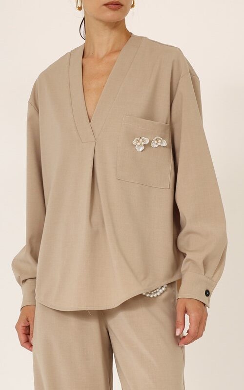 6BE0EA87A5CFC1B548D0C6D09990AC96_ PHILIA LOFT Casacca a v con taschino e spille