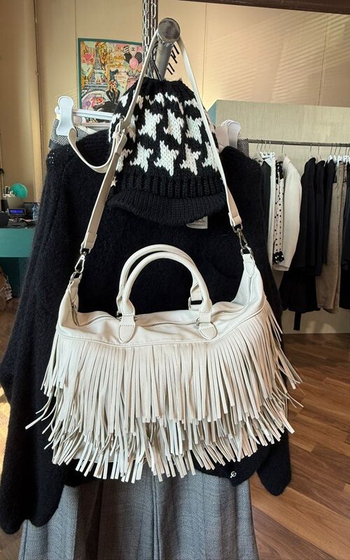 92B681CAD69AD6FC4CE098D9D590C39D_ MAURY Borsa tracolla in pelle con frange