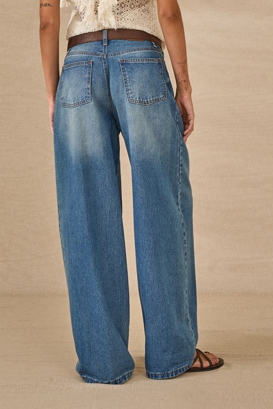 92B32D9DBCAA6262EDFA88760E144951_ SOUVENIR Jeans ampio con cintura