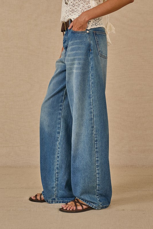 C09877E87A622E0D1FF9C0F4FEF68B81_ SOUVENIR Jeans ampio con cintura