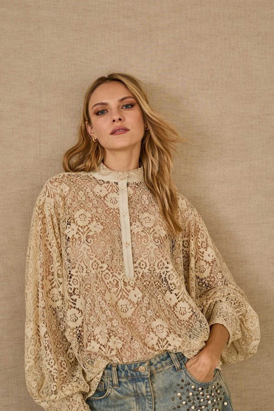 C9B8BB2F79DEA9E67087CB56666C77C9_ SOUVENIR Blusa coreana in pizzo