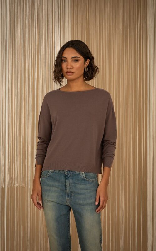 2F435D5729E33074B098DB61F6333012_ PHILIA LOFT Maglia scollo barchetta spacchetti laterali sui polsini