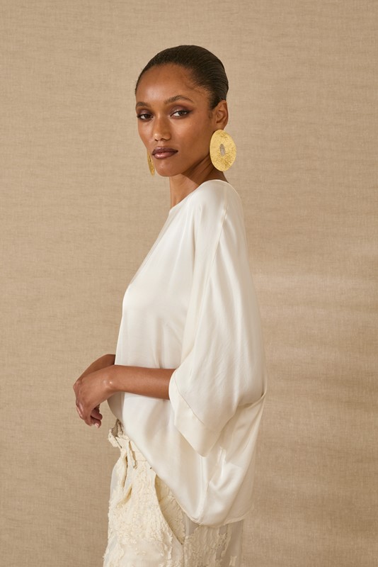 38B9675DAB0E8B9DD9529D58681FDF5B_ SOUVENIR Blusa girocollo over