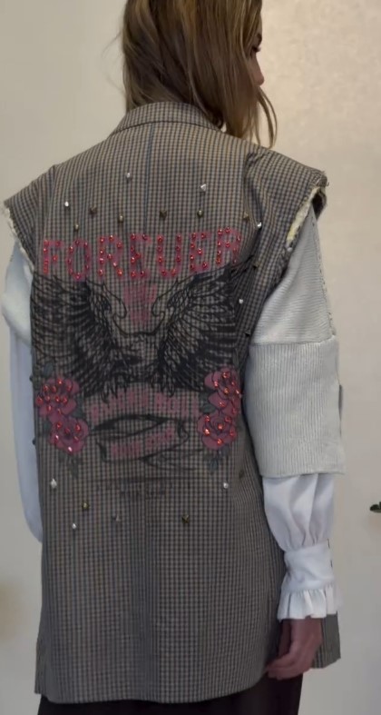 PEPE ROSA Gilet lungo over con ricamo dietro