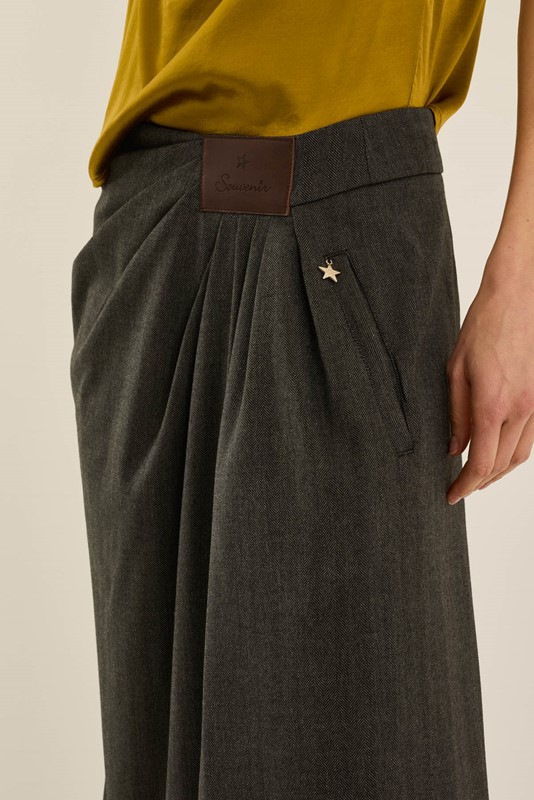 05E60A0FEEF37FE289F5C134142069E7_ SOUVENIR Pantalone spigato ampio con arricciatura laterale