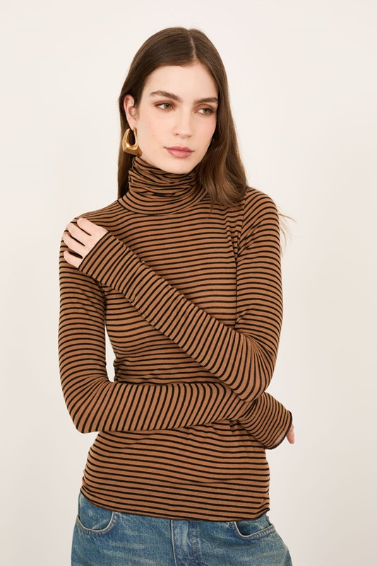 0836C83156E5AE6E8768A57F056F1141_ PHILIA LOFT Maglia collo alto righine misto cachemire