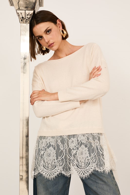 PHILIA LOFT Maglia scollo a barca con pizzo sul fondo