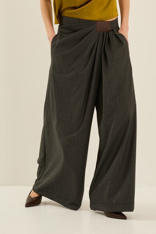 32AD822D6440A0F5258ACE25FB0275AF_ SOUVENIR Pantalone spigato ampio con arricciatura laterale