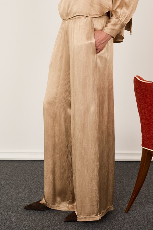 PHILIA LOFT Pantalone con elastico in vita gamba dritta satin goffrato
