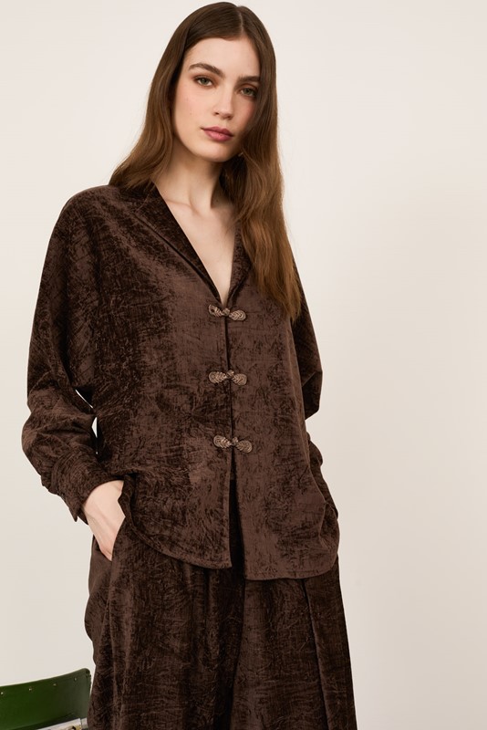 PHILIA LOFT Camicia in velluto stile giacca con alamari e manica ampia