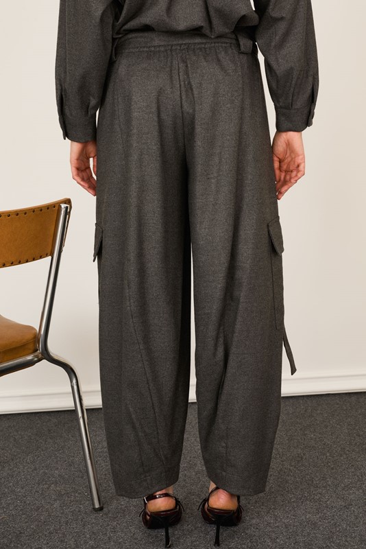 9932E7CA6B8121A363910D5386B96765_ PHILIA LOFT Pantalone cargo balloon con cintura in vita