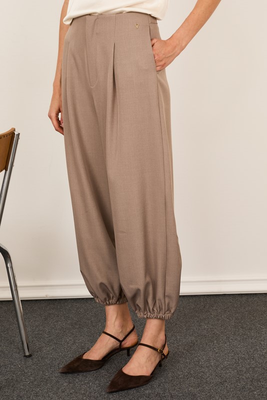 PHILIA LOFT Pantalone con pieghe e elastico sul fondo