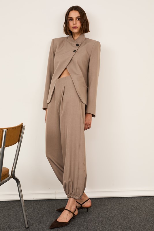 PHILIA LOFT Pantalone con pieghe e elastico sul fondo