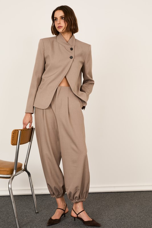 PHILIA LOFT Pantalone con pieghe e elastico sul fondo