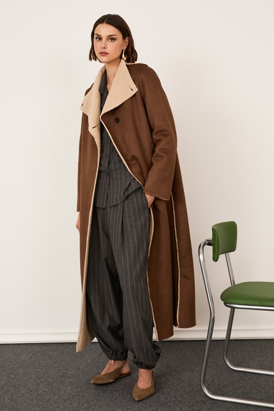 PHILIA LOFT Cappotto ecomontone con chiusura laterale