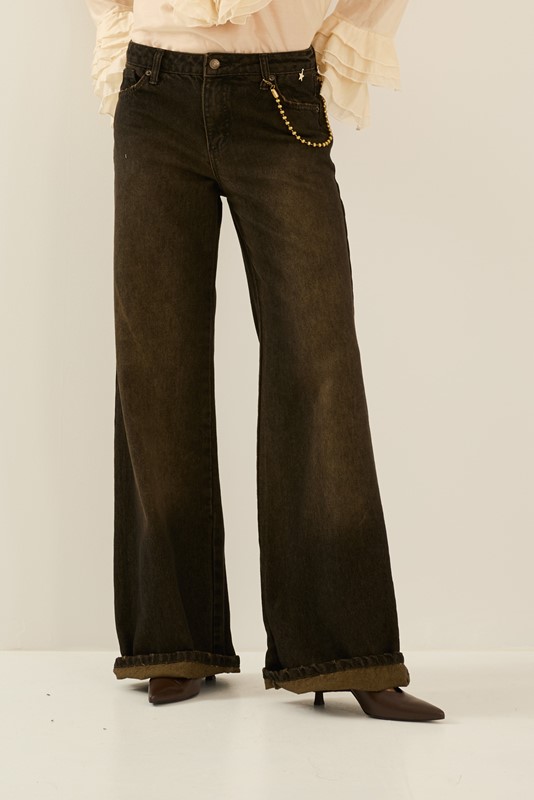 SOUVENIR Jeans nero gamba dritta con risvolto e accessorio